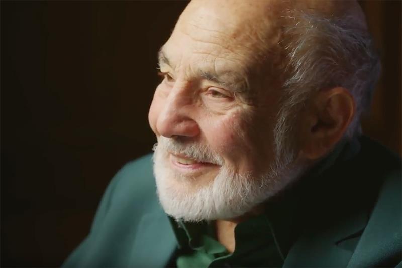 Read more about the article Father Jake Foglio Passes Away Leaving Lasting Legacy for Students